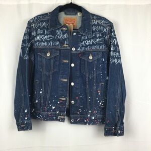 Levis Ex Boyfriend Denim Trucker Jacket Graffiti Print Size XS NWT